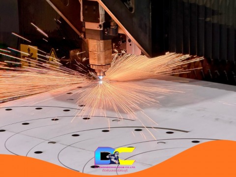 รับตัดเลเซอร์ลงบนโลหะ